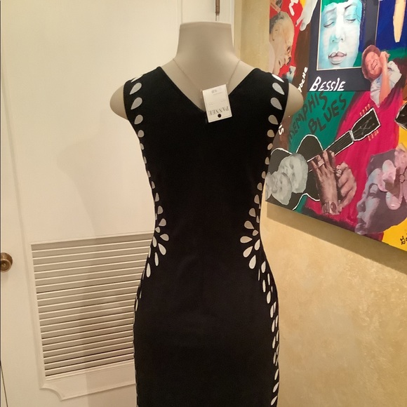 Dress - Picture 2 of 3